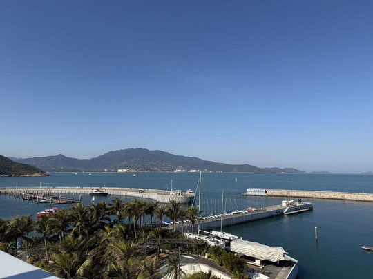 深圳浪骑瞻云度假酒店主图