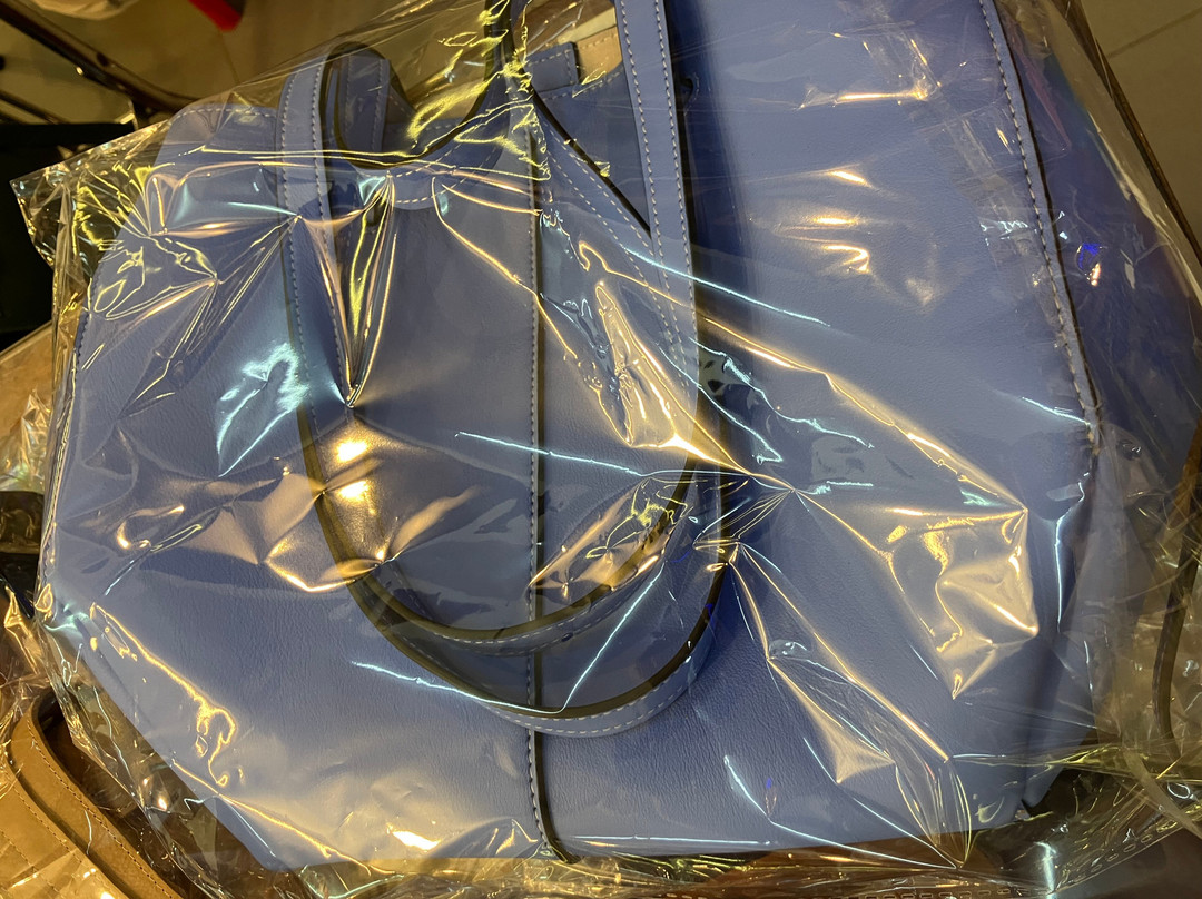 Ruby ruby leather shop-Cam Pho必去景点