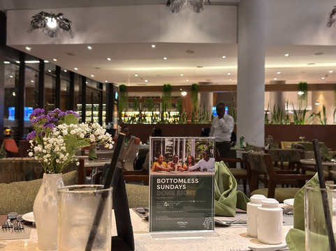 内罗毕两河购物中心假日酒店主图