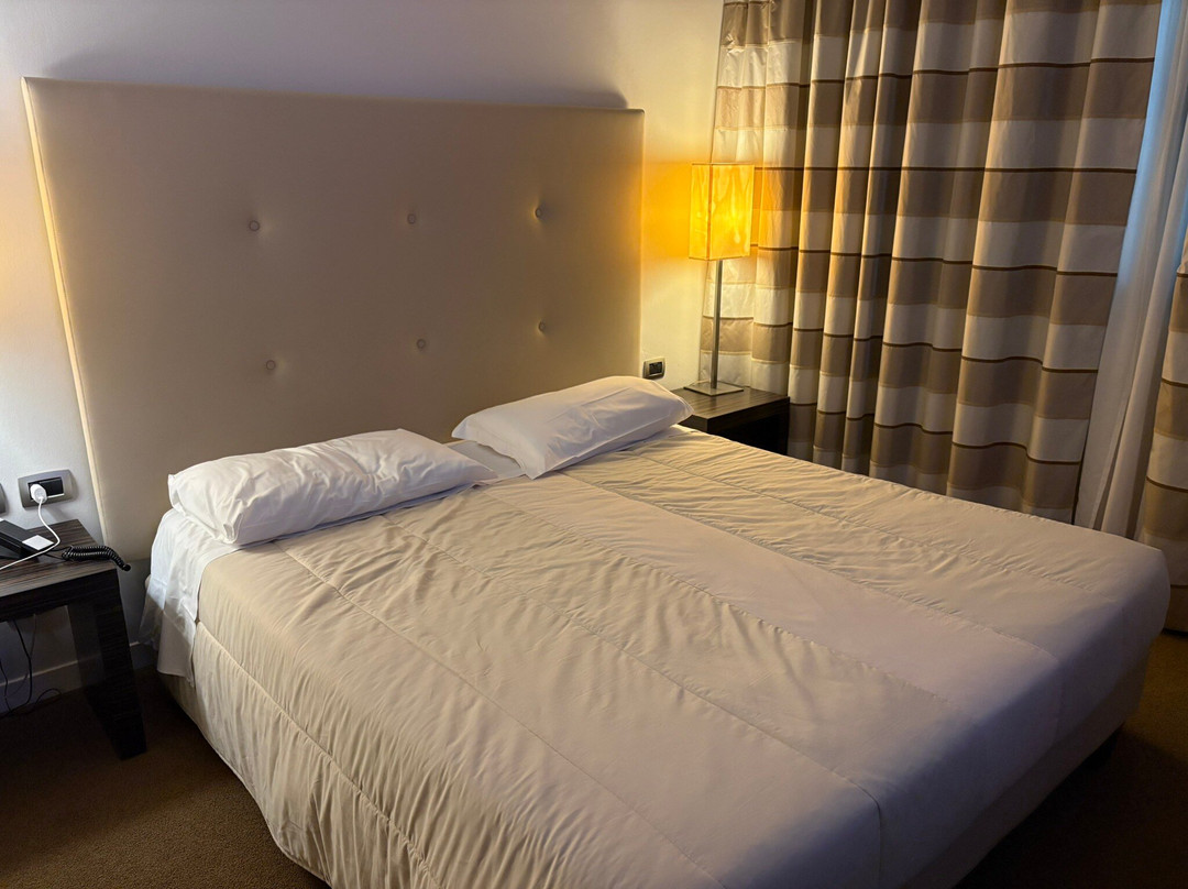 比萨瓦尔德拉塔尔旅馆主图