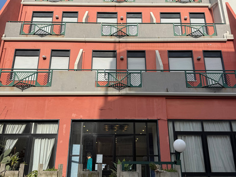 金字塔酒店主图