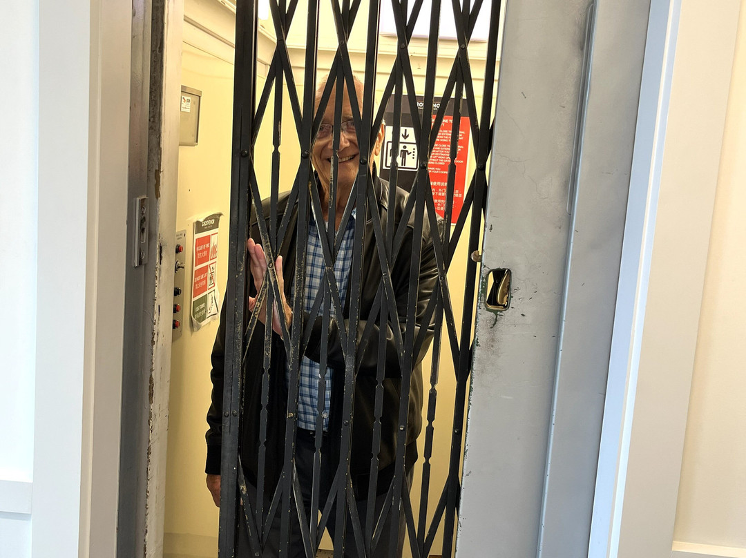 格罗夫纳酒店主图