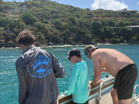 Salty Daze Charters USVI-Coral Bay必去景点