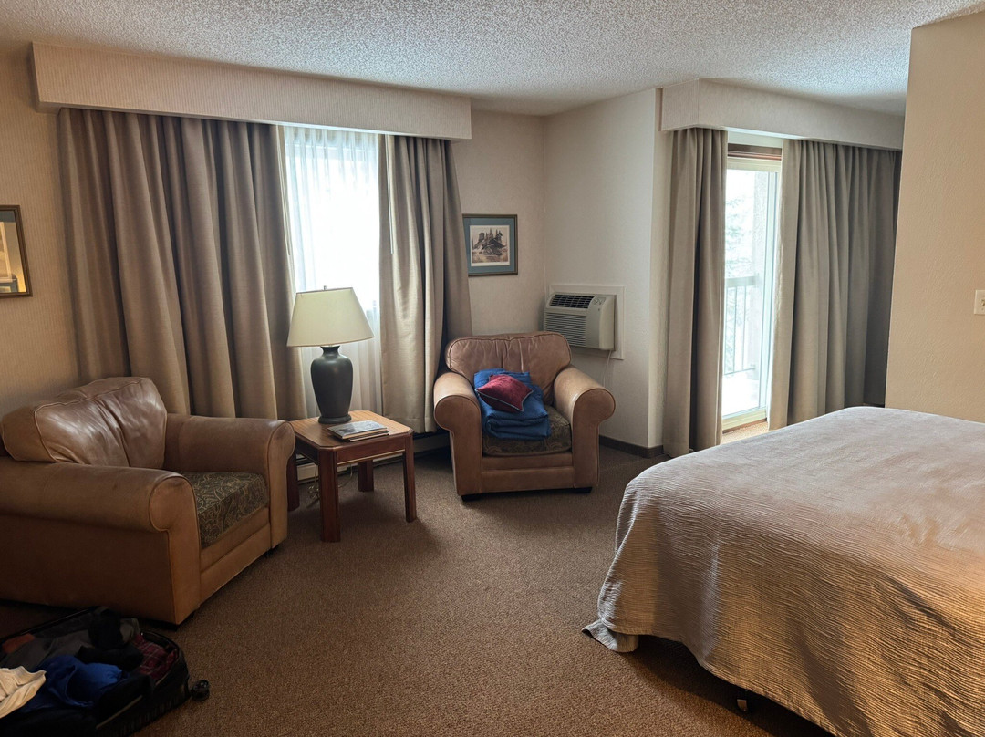 苏菲站套房酒店主图