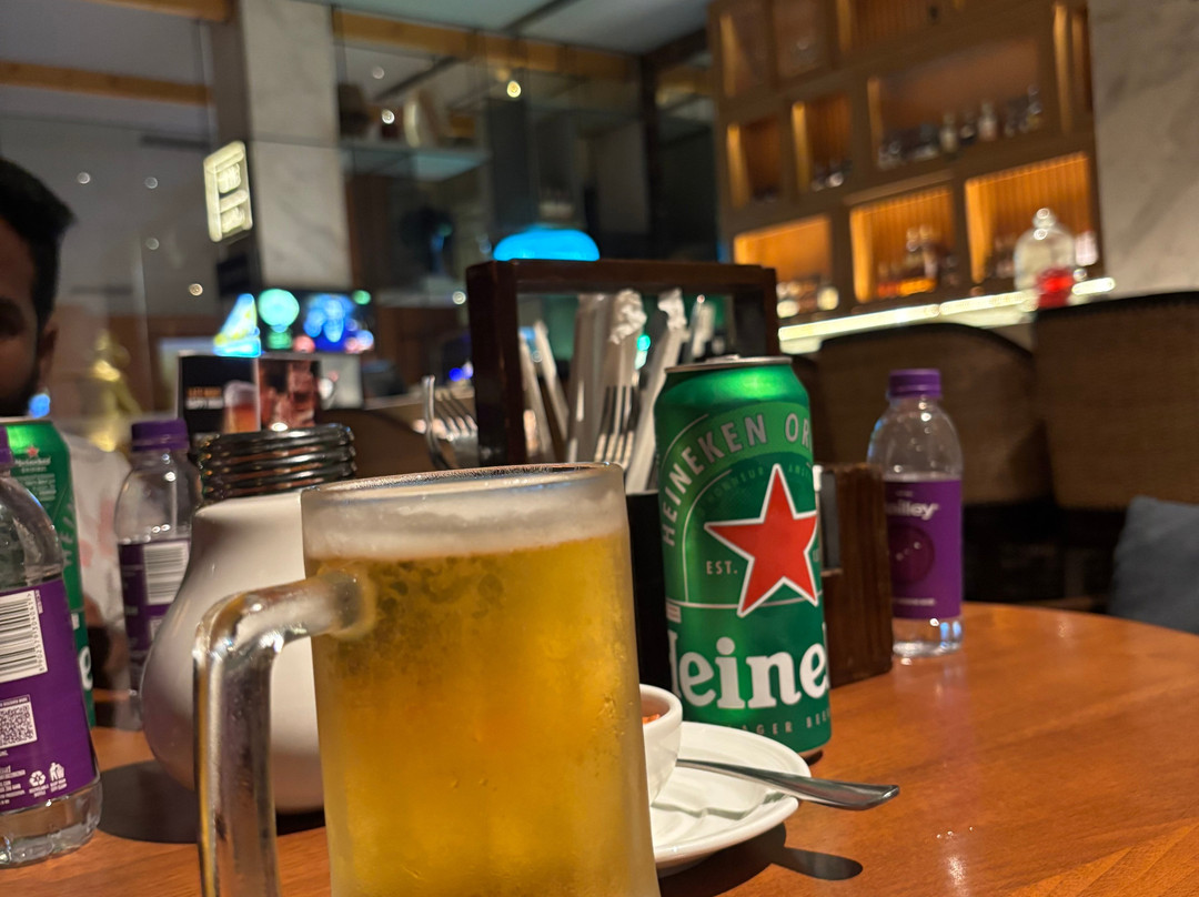 Upper Deck Bar & Lounge-维沙哈巴南必去景点