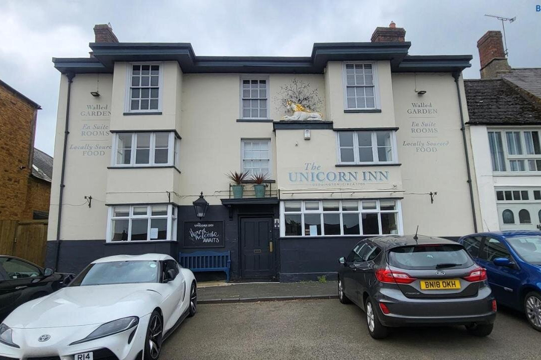 Unicorn Inn