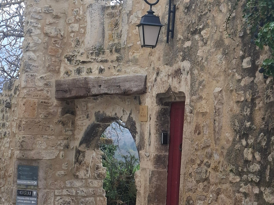 Chateau des Hospitaliers-Le Poet-Laval必去景点