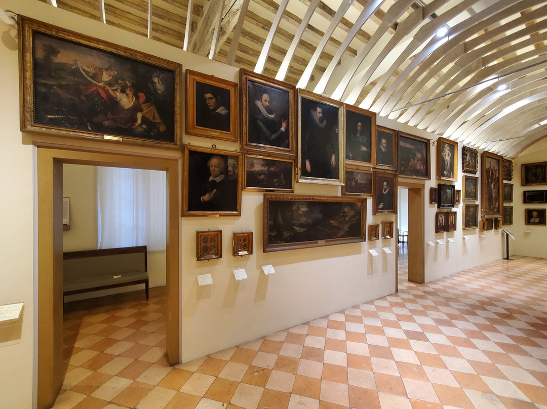 Pinacoteca G Stuard-帕尔马必去景点