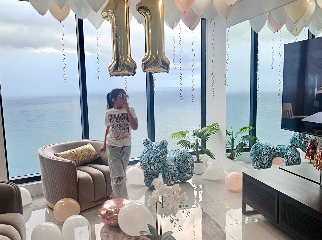 Supercar Holidays-冲浪者天堂必去景点