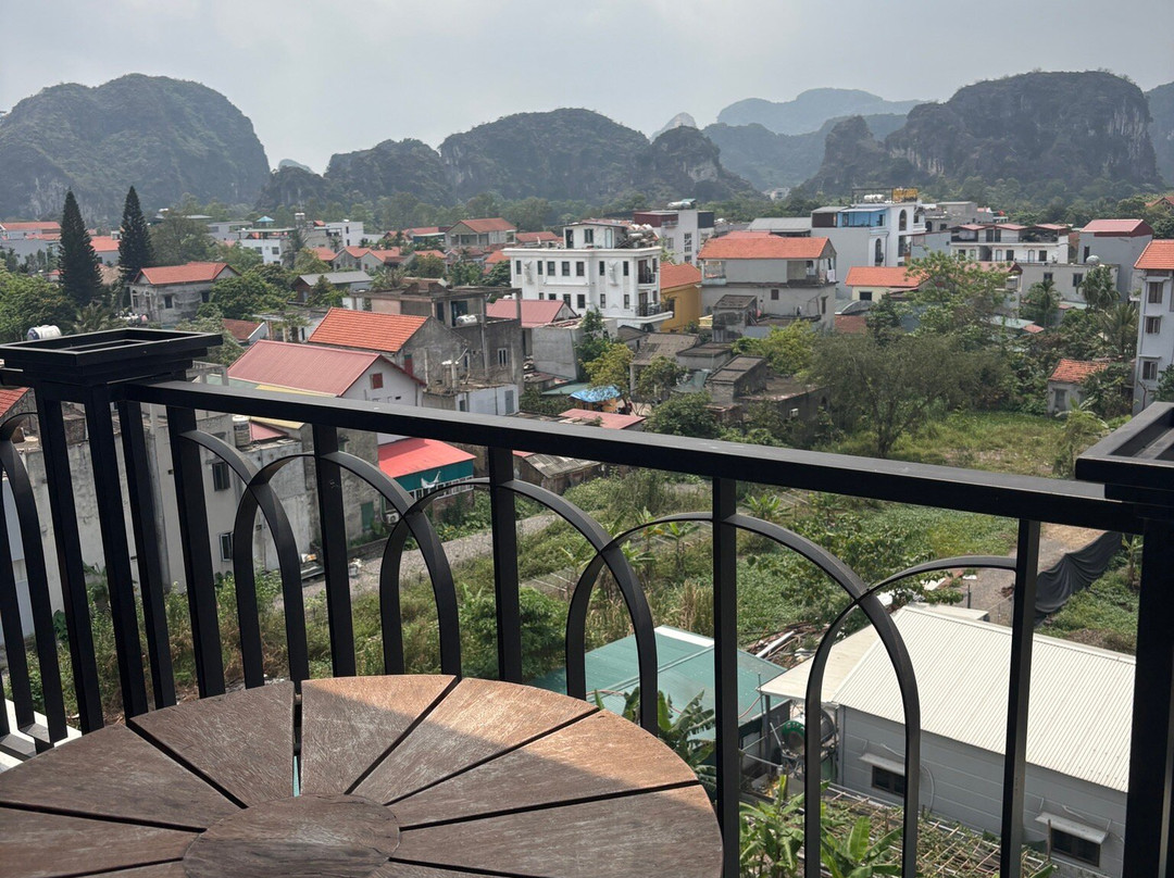 勒克洛斯杜费尔主图