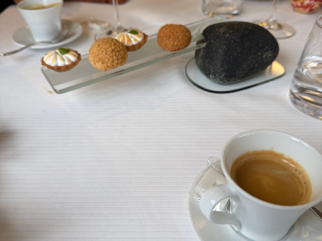 Hôtel Restaurant du Vieux Pont主图