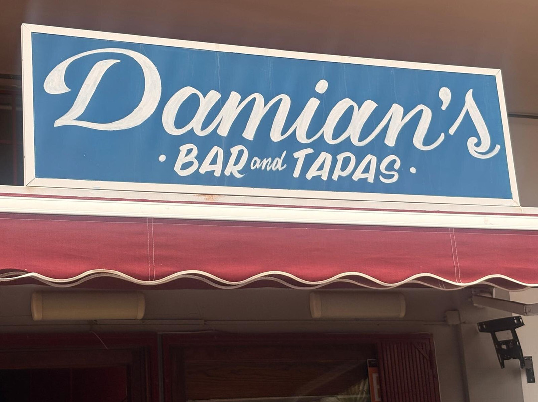 阿罗纳春天大酒店-限成人主图