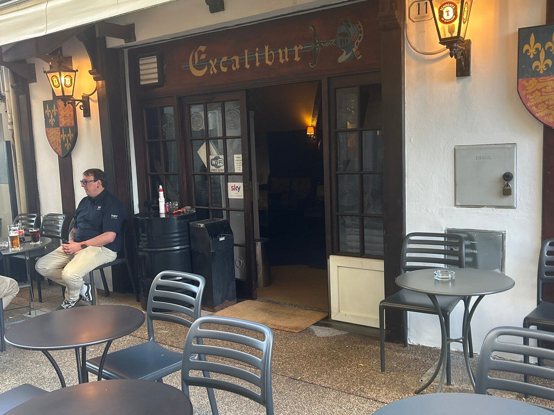 Excalibur Pub-迪亚诺马里纳必去景点