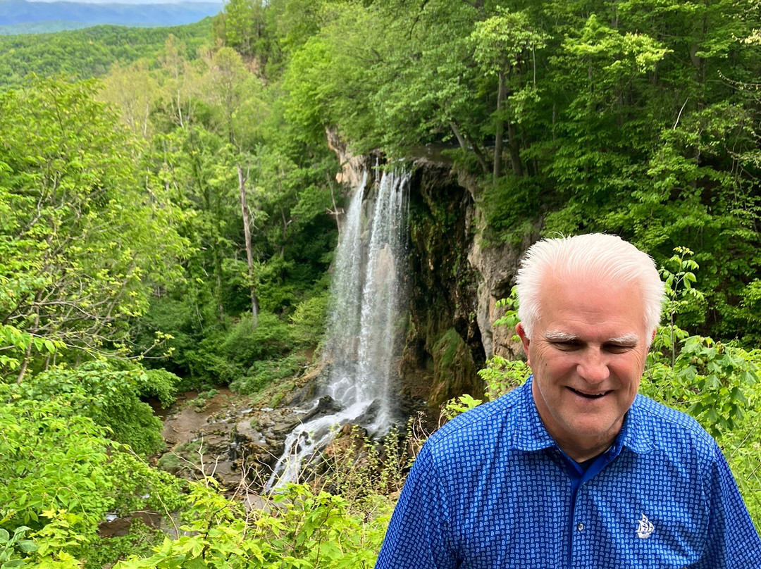 Falling Springs Waterfall-Covington必去景点