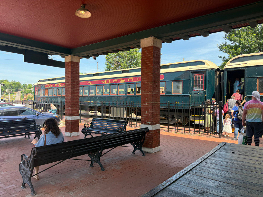 Arkansas & Missouri Railroad-Springdale必去景点