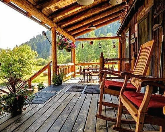 Elk Lake Resort主图
