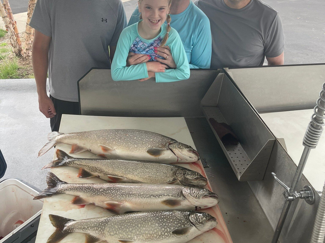 Reelin Leland Fishing Charters-Leland必去景点