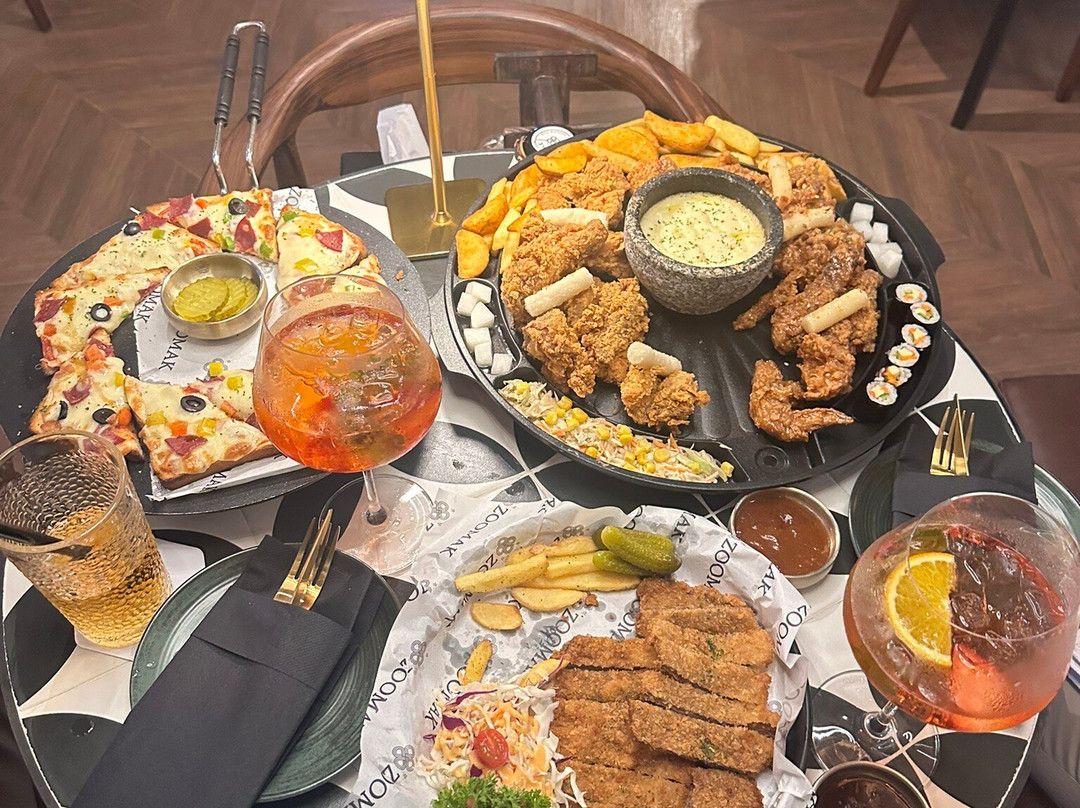 Zoomak Korean Pub