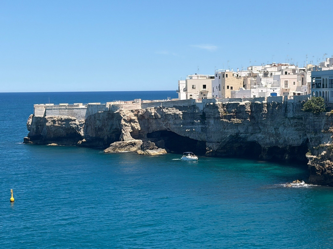 Centro Storico di Polignano a Mare-波利尼亚诺阿马雷必去景点