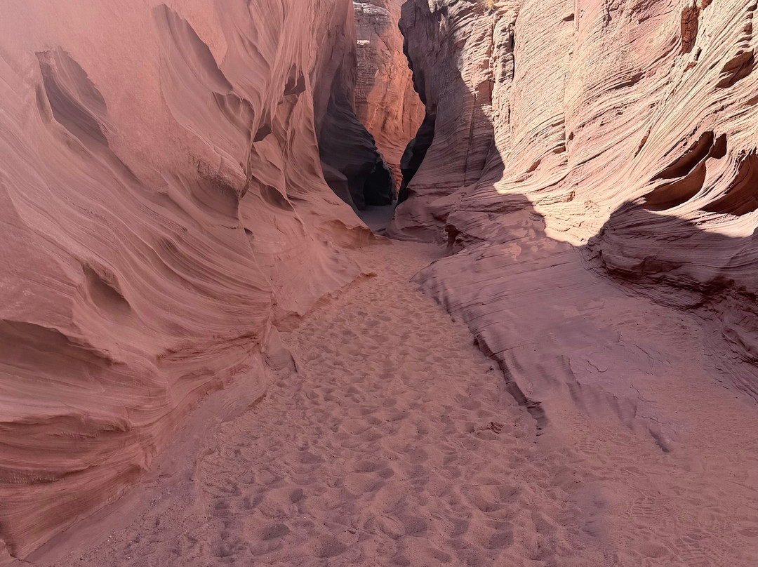 Lii Bikee Slot Canyon Tours-佩吉必去景点