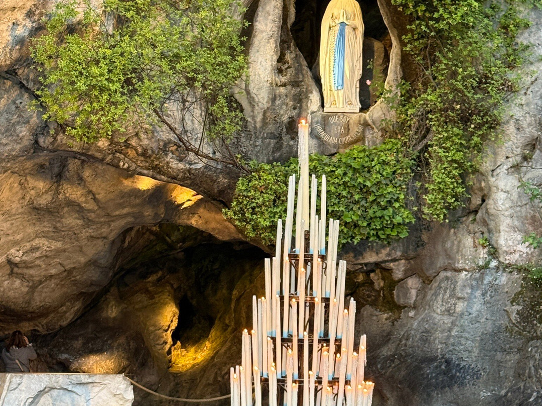Grotte de Massabielle-卢尔德必去景点