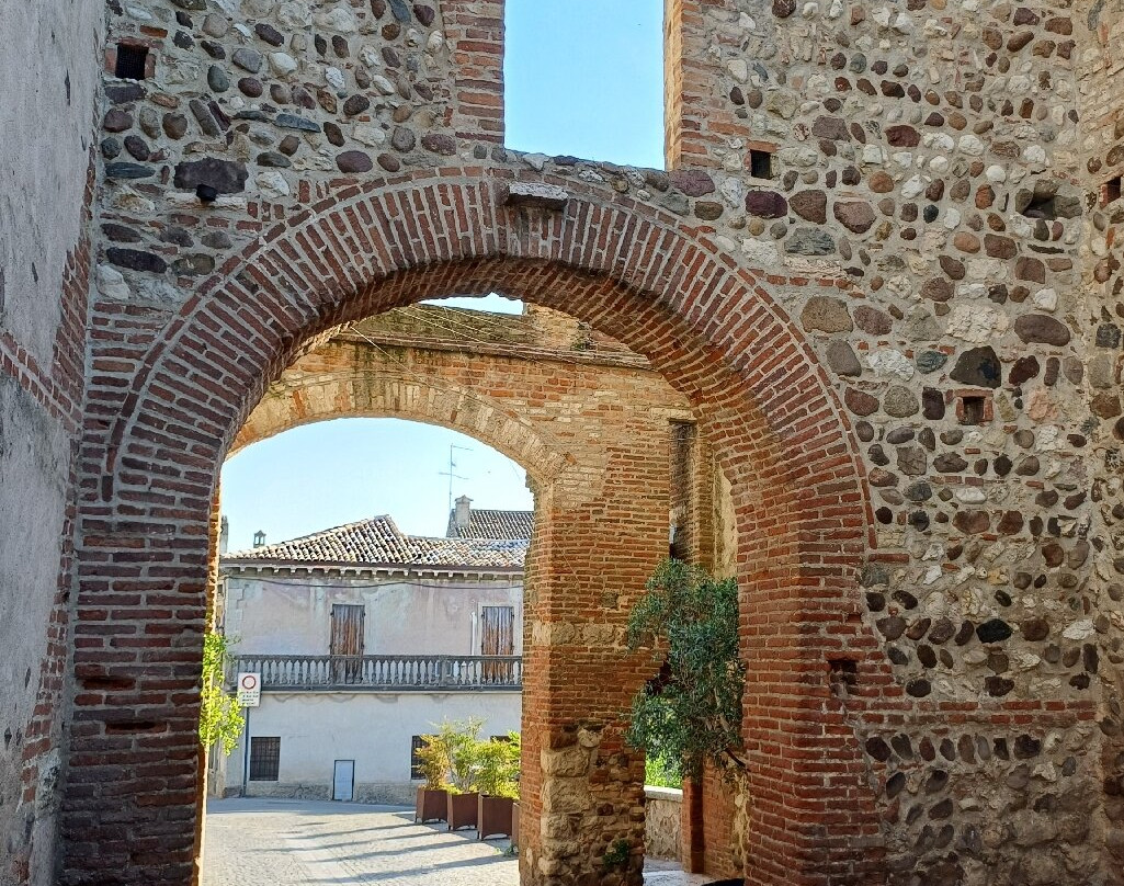 Castellaro Lagusello-Monzambano必去景点
