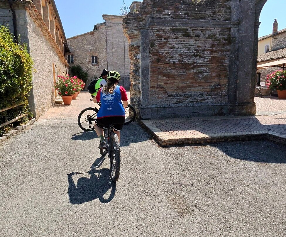 Conero by Bike - Bike Tours-Sirolo必去景点