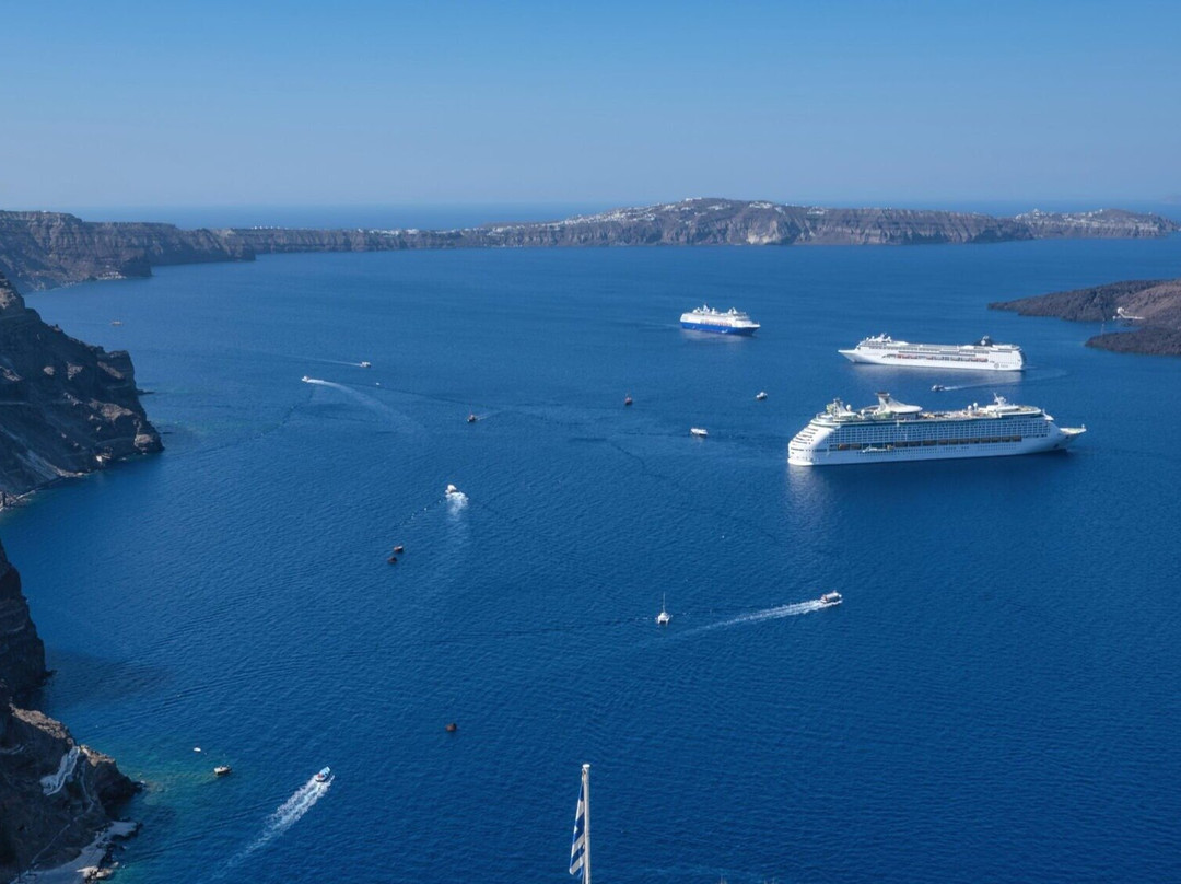 Santorini Cruise-Friendly Wine Tasting with Caldera Views-菲洛士帖法尼必去景点