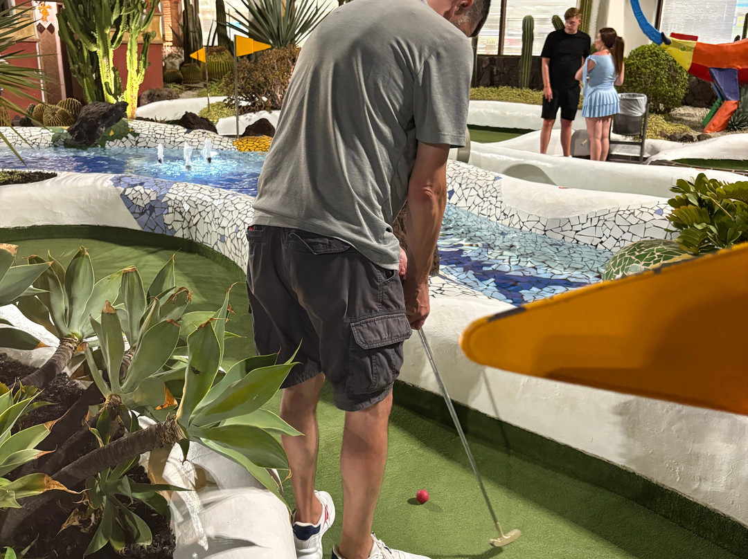 Parque Santiago Mini Golf-美洲海滩必去景点
