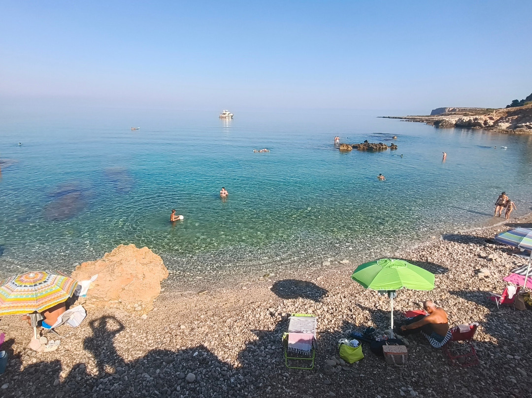 Caletta del Bue Marino-圣维托角必去景点