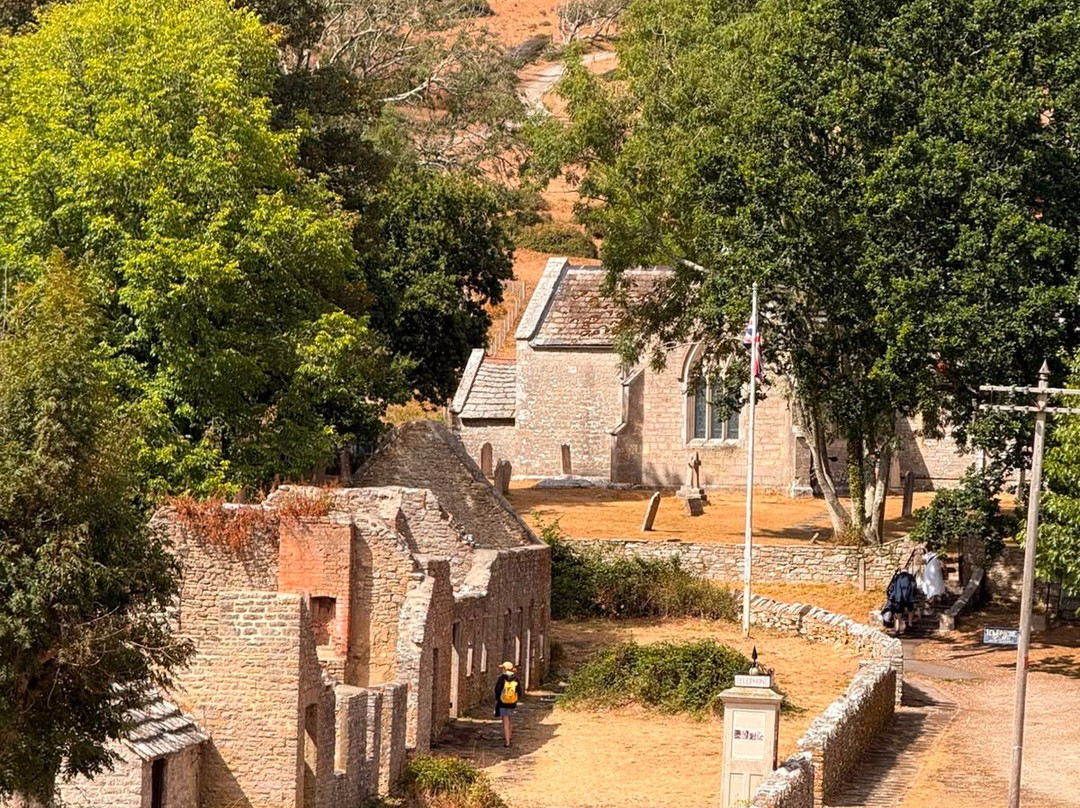 Tyneham Village and Flower's Barrow Walk-Tyneham必去景点