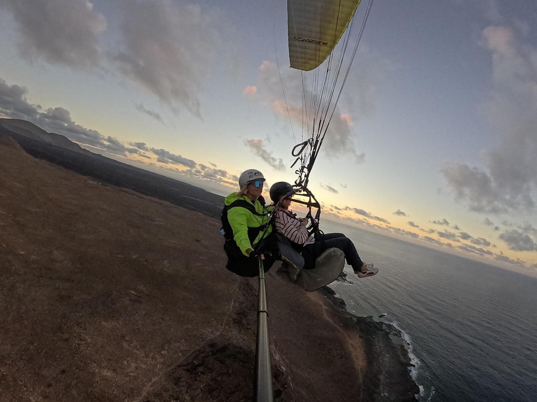 Lanzafly Tandem Paragliding-Yaiza必去景点