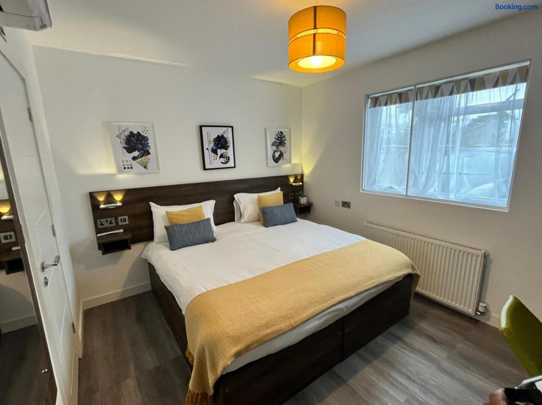 AC rooms at Pinewood Guest House