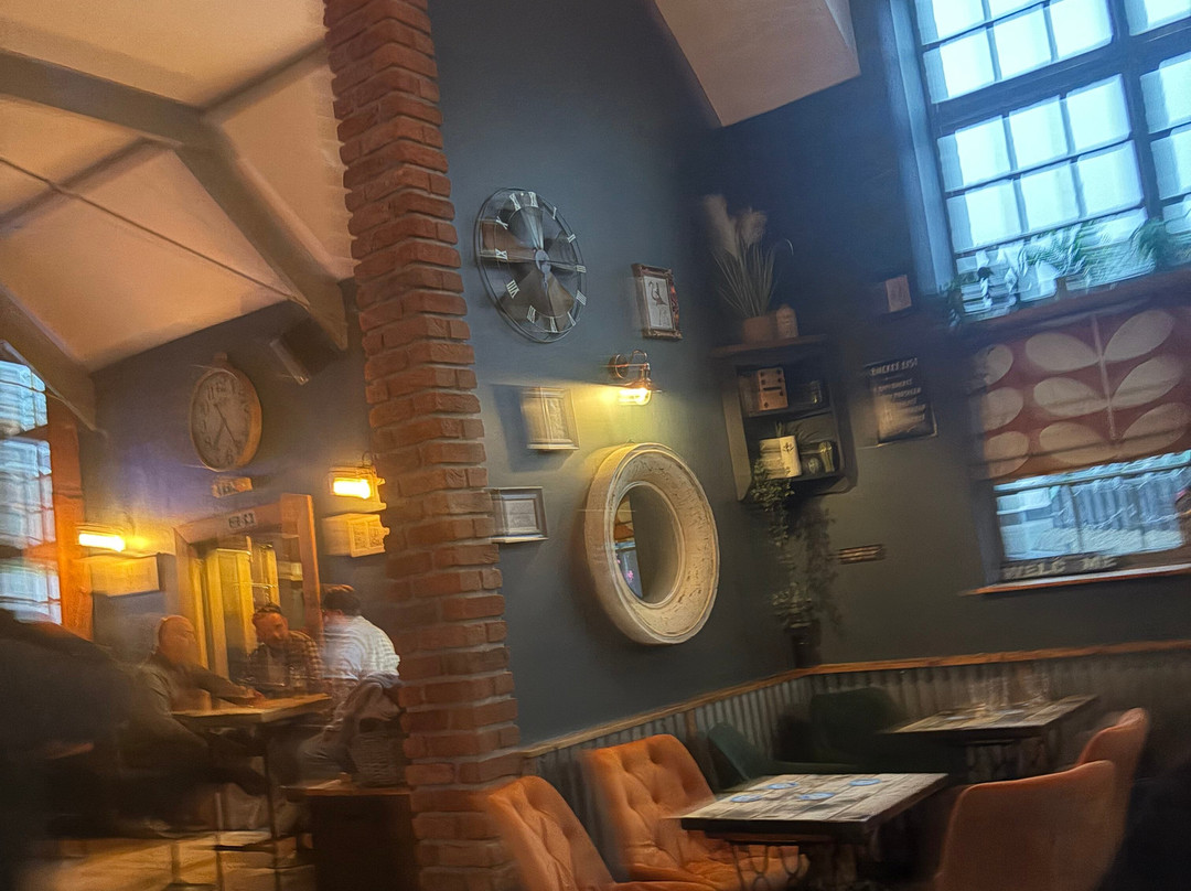 Bar 35-布德必去景点