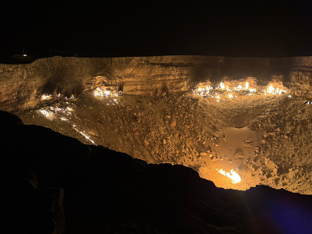 Darvaza Gas Crater-Darvaza必去景点