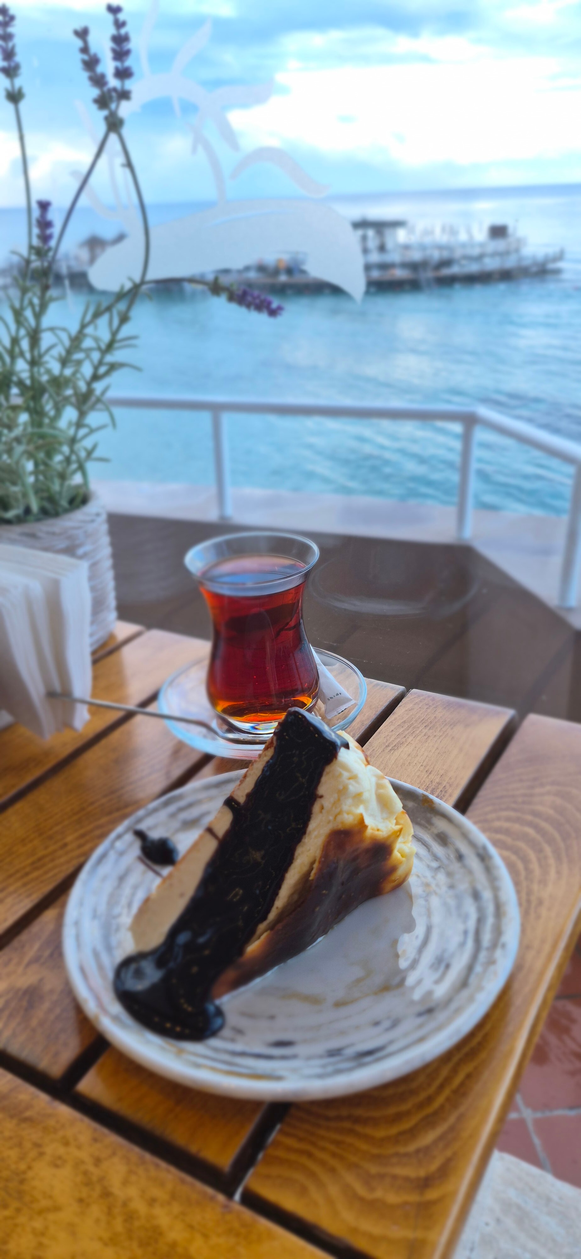 萨拉米斯湾康提酒店-旅行者