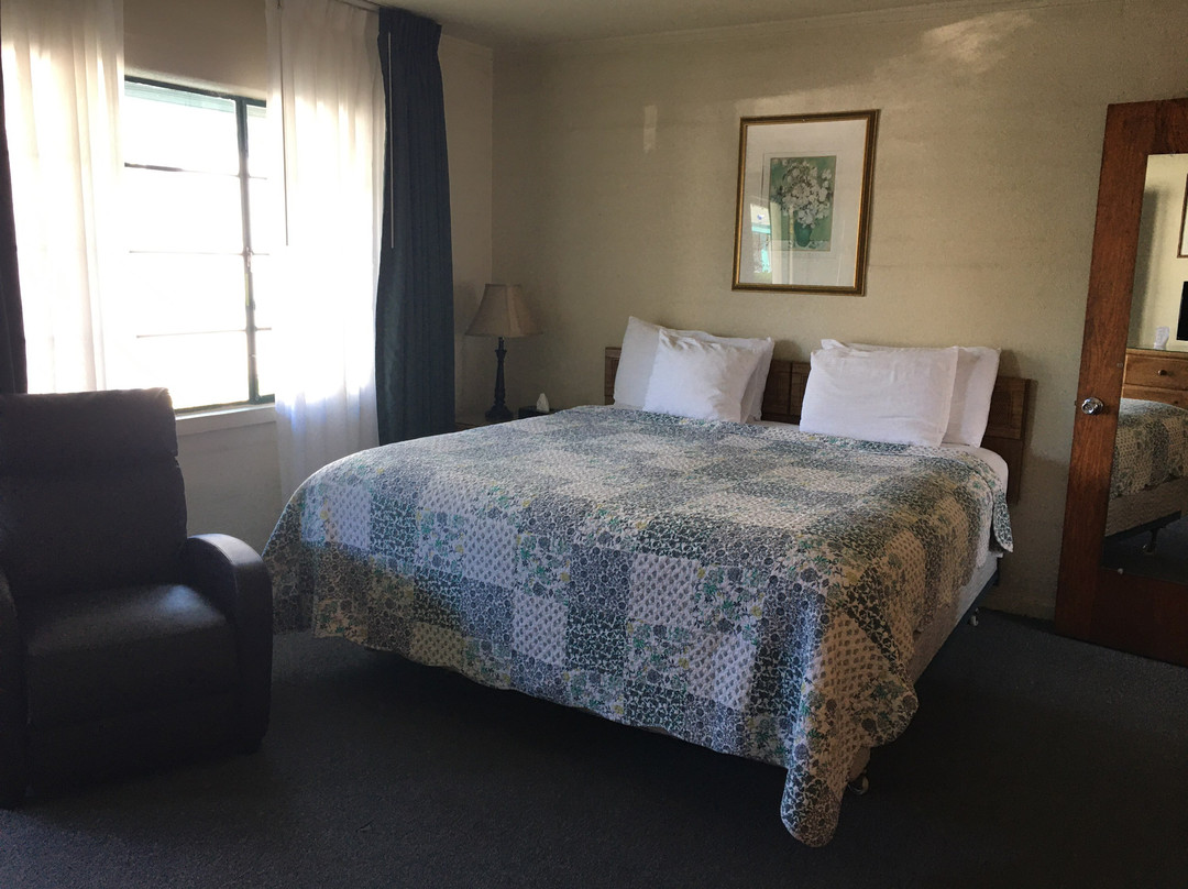 毕晓普酒店住宿-Bishop Village Motel