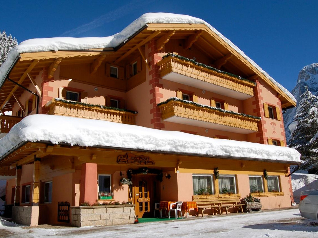 Penia酒店住宿-Albergo Villa Clara