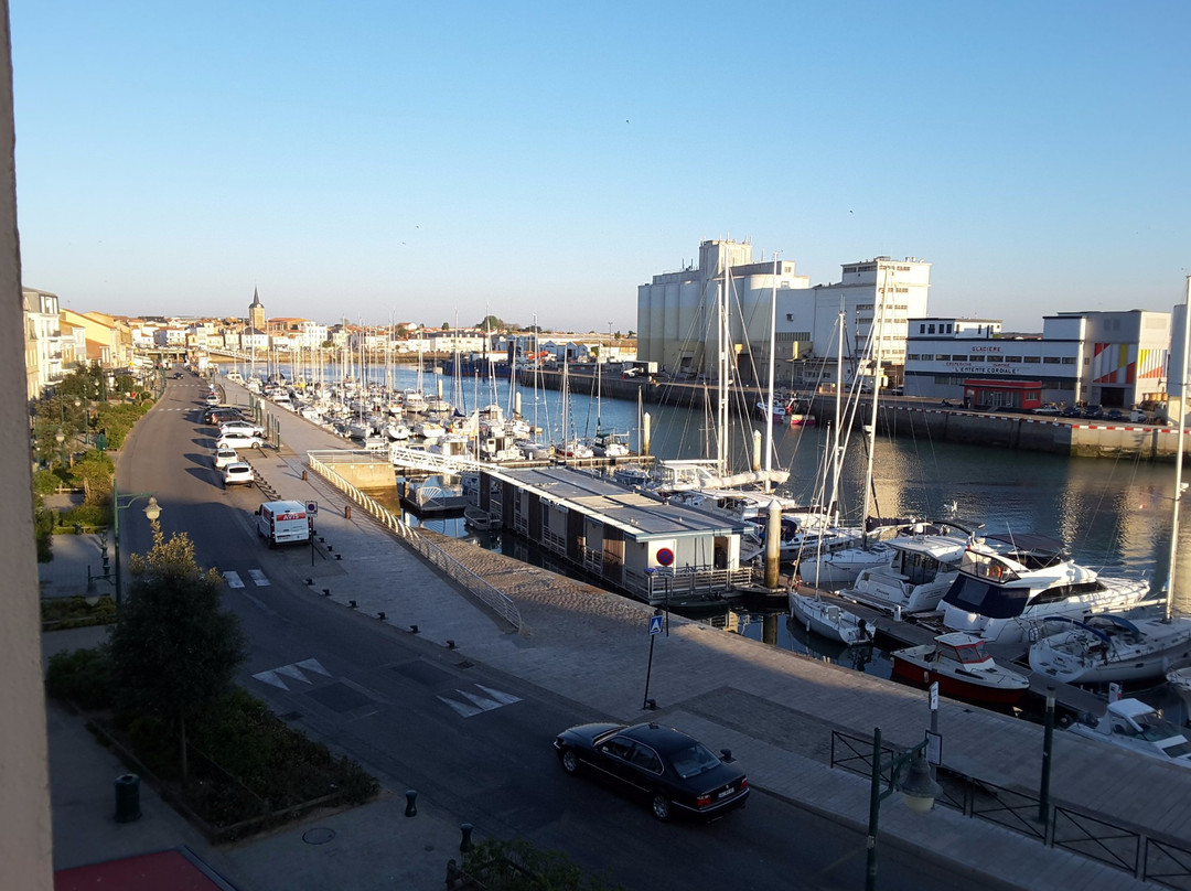 Hotel du Port