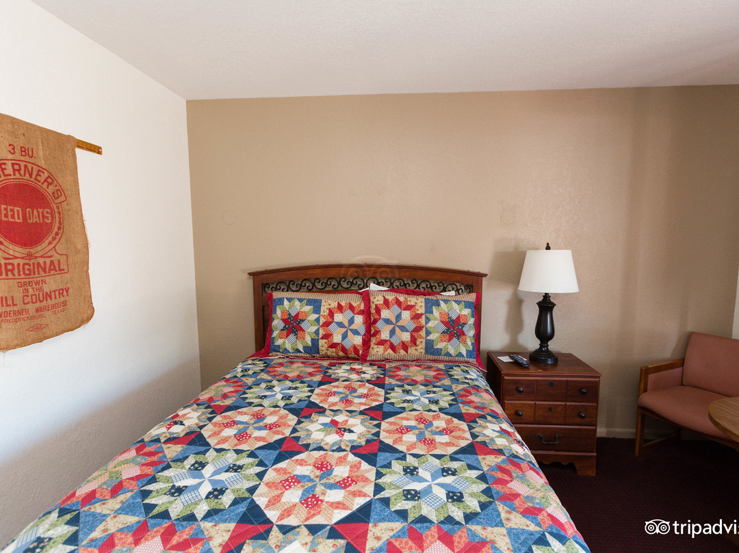 Sunset Inn & Suites