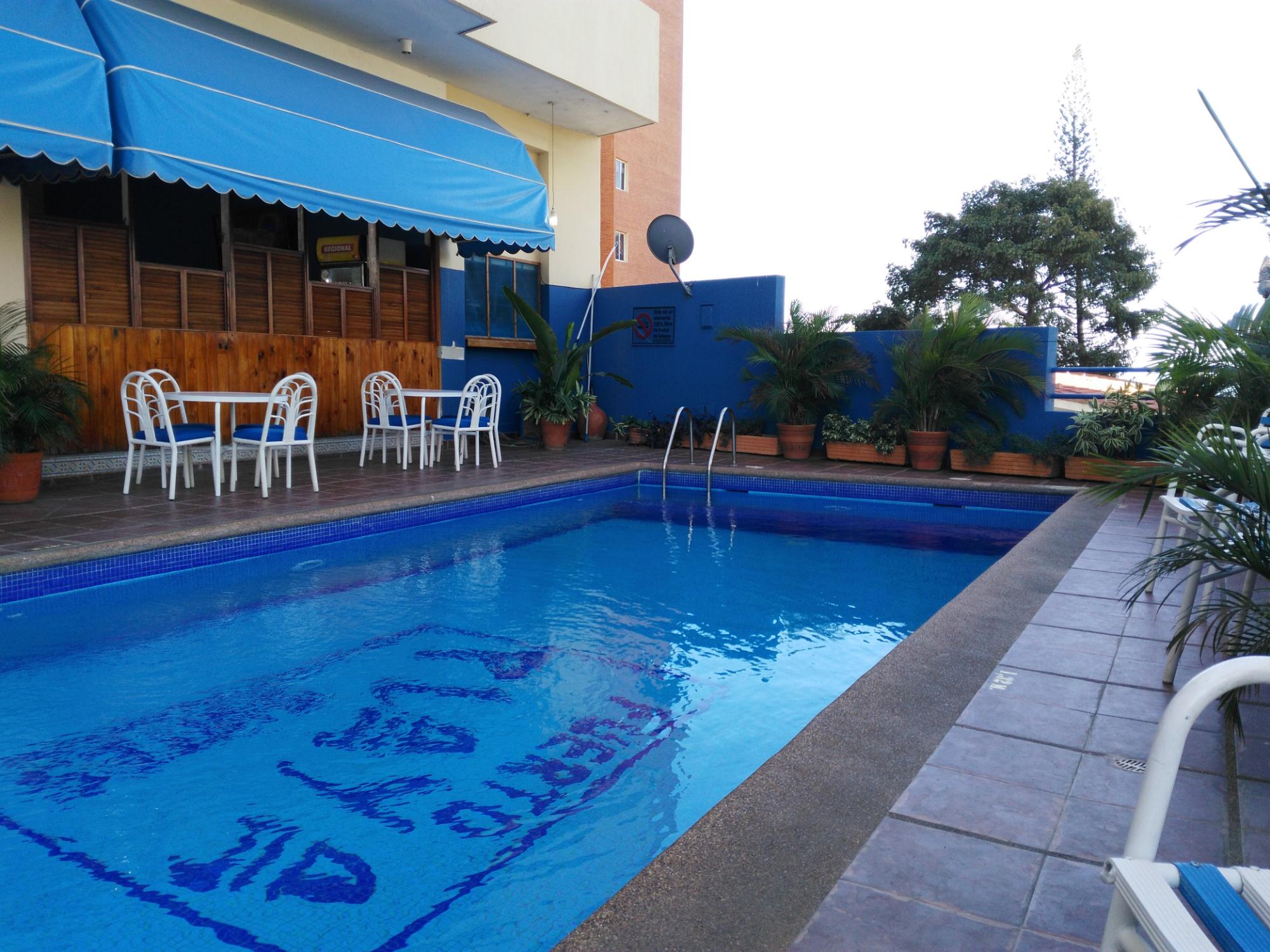Hotel Puerto Playa Suites-泳池