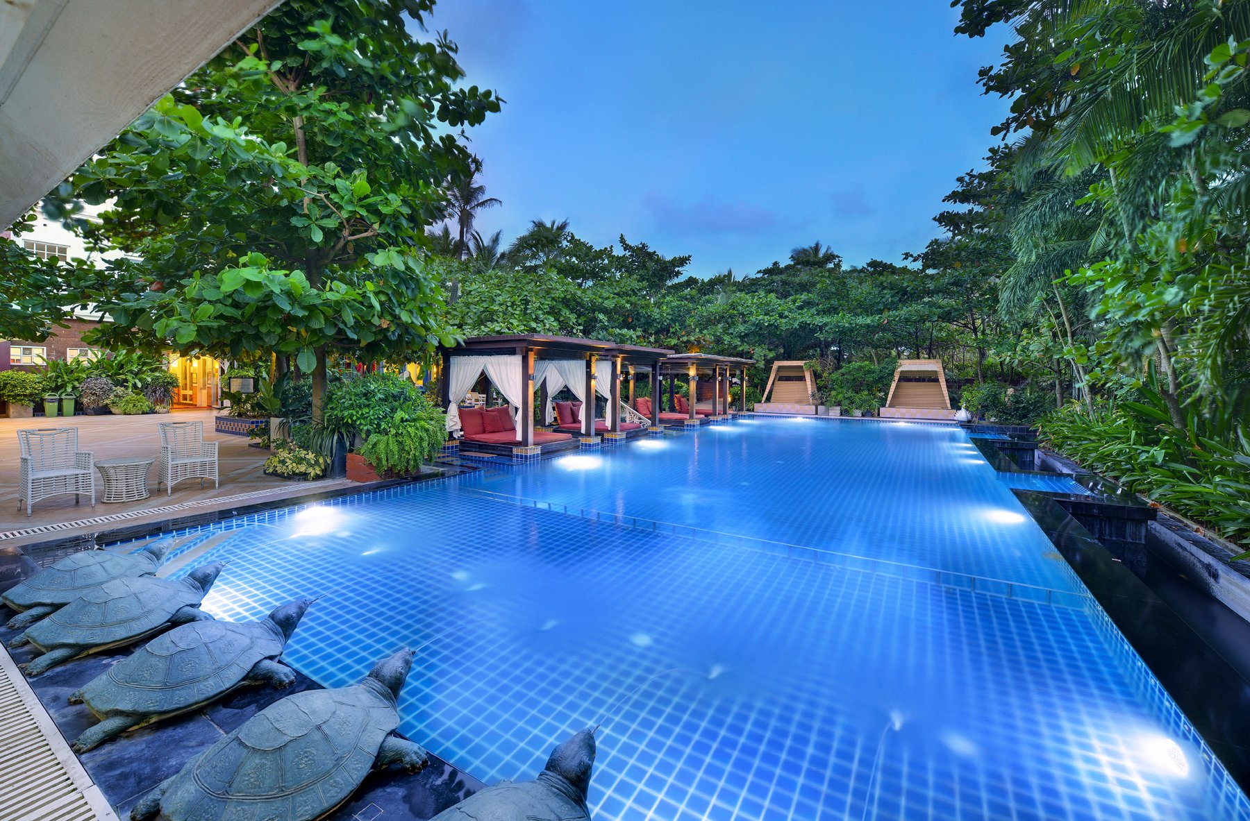Mayfair Palm Beach Resort-官方
