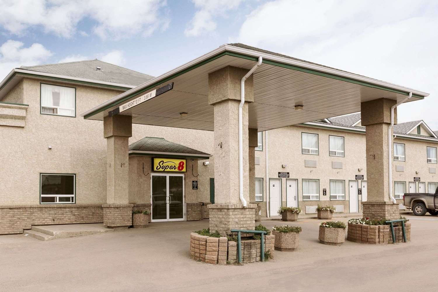 Super 8 by Wyndham Drayton Valley-官方