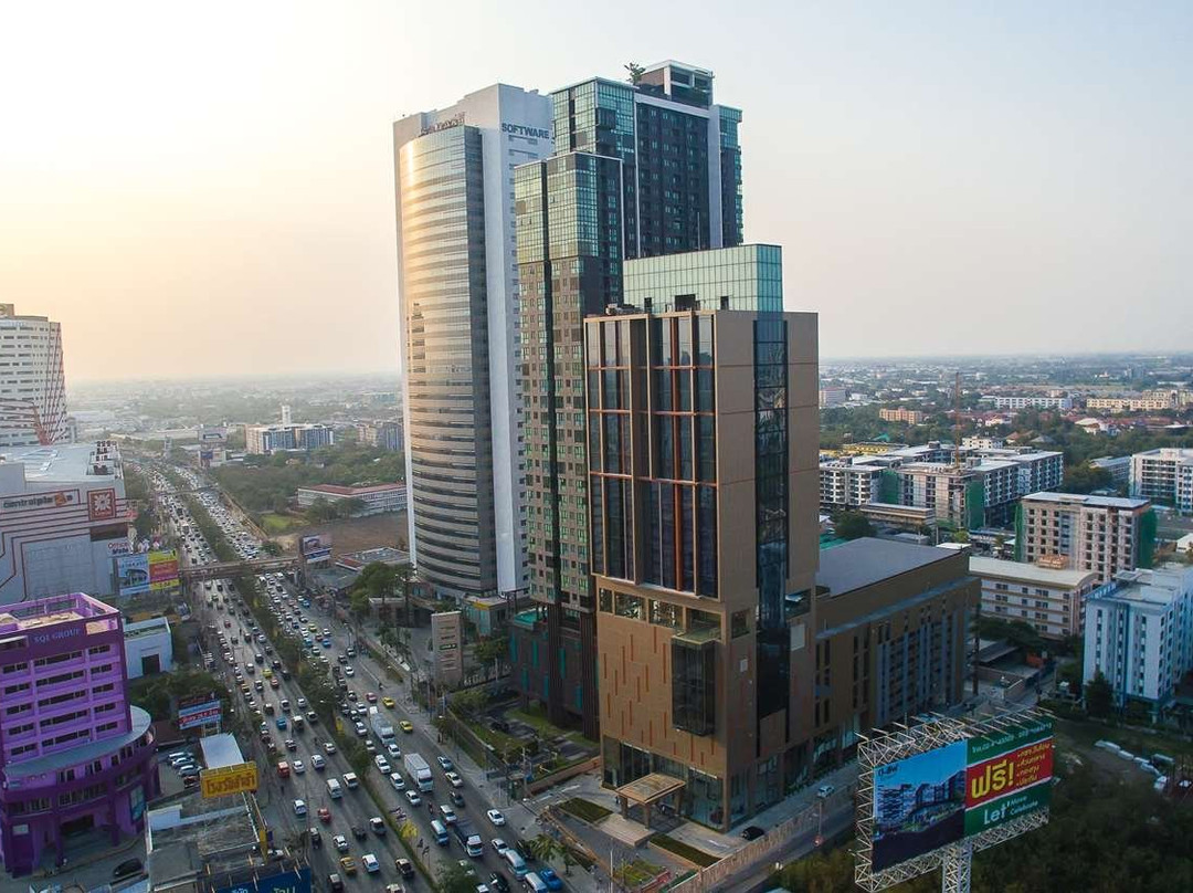 贝斯特韦斯特加万大酒店主图