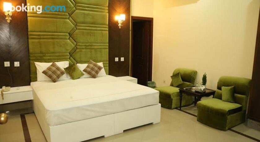 Hotel Pak Continental Multan