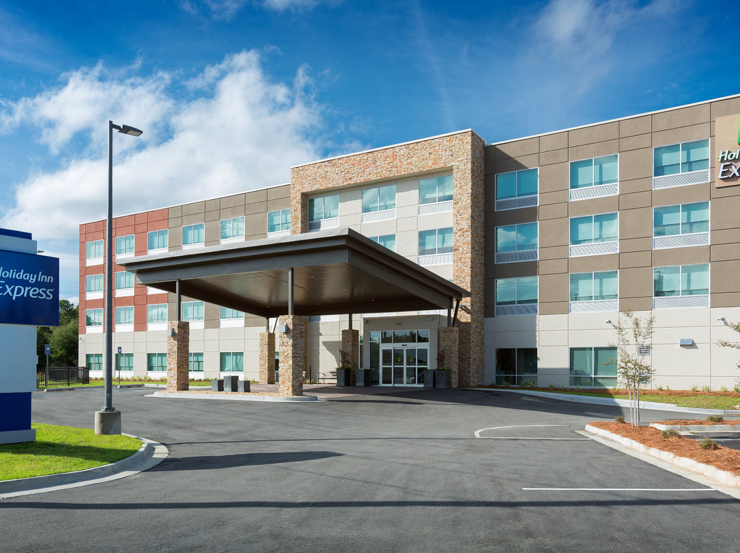 Holiday Inn Express Lake Park by IHG