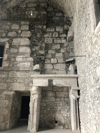 Chateau de Miolans景点图片
