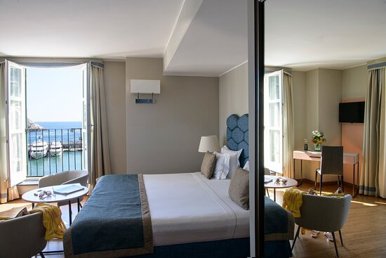 波托维内雷大酒店主图