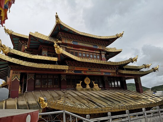 龟山公园-香格里拉县必去景点