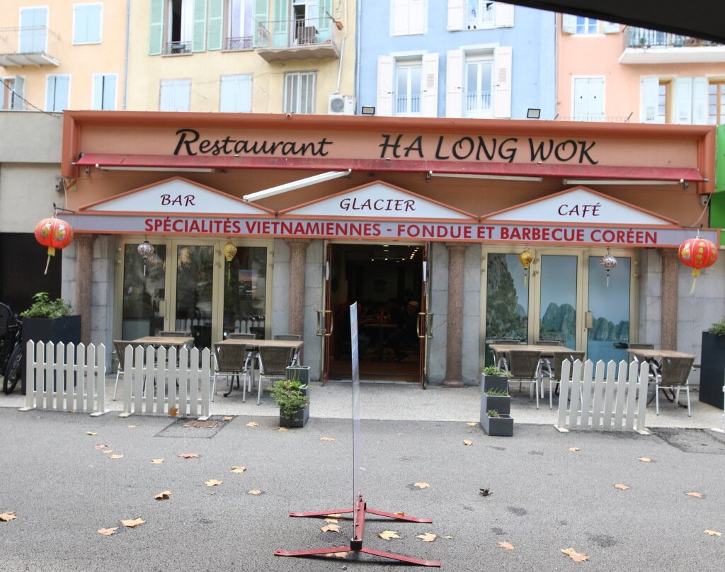 HA LONG WOK